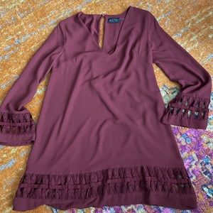 ASTR | Plum Light Long Sleeves Dress Size XS